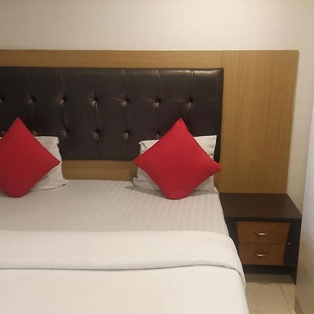 Hotel Palm Star Belapurpada Экстерьер фото
