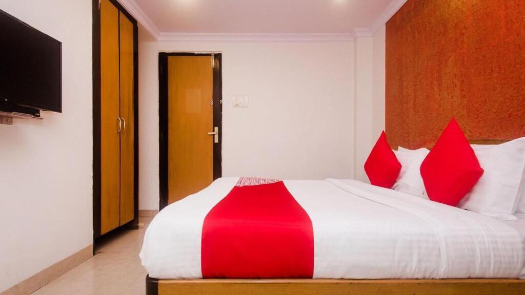 Hotel Palm Star Belapurpada Экстерьер фото